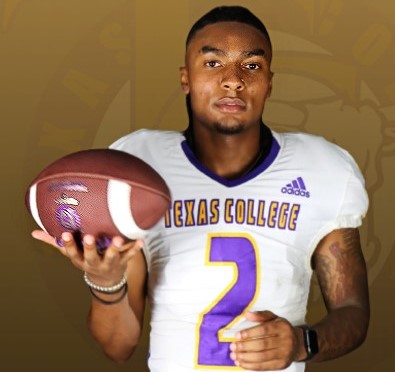 Hookfin joins school record books in Steer victory